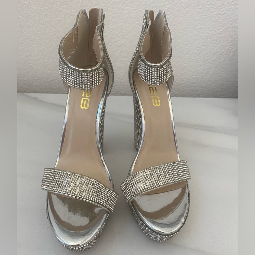 X2B Women’s Rhinestone Heels